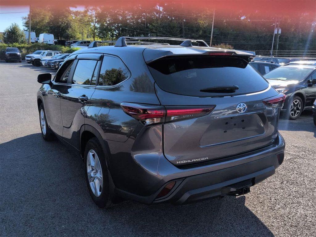 used 2024 Toyota Highlander car, priced at $35,500
