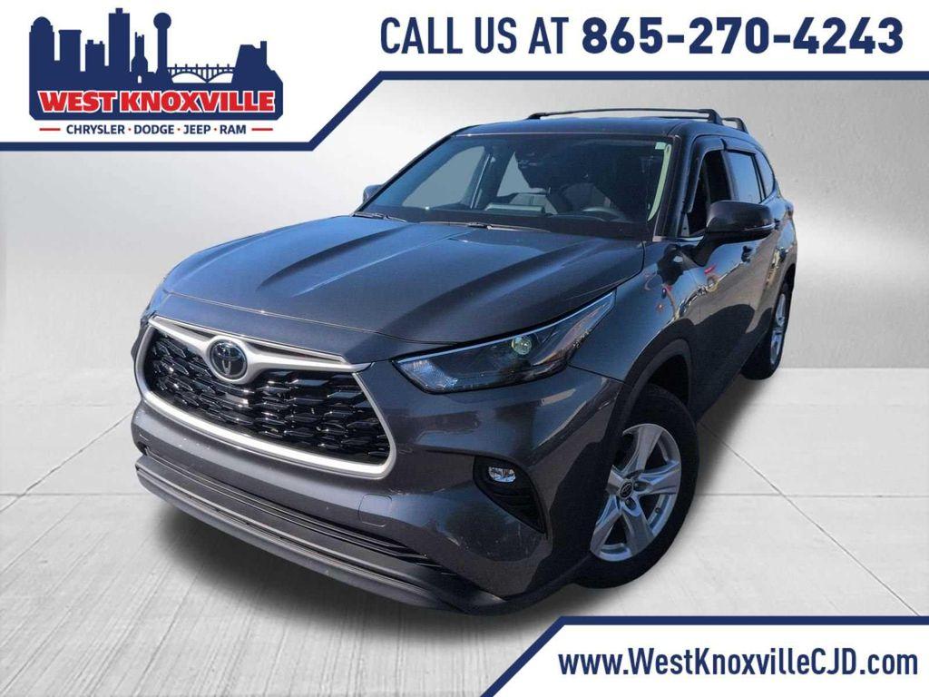 used 2024 Toyota Highlander car, priced at $35,500