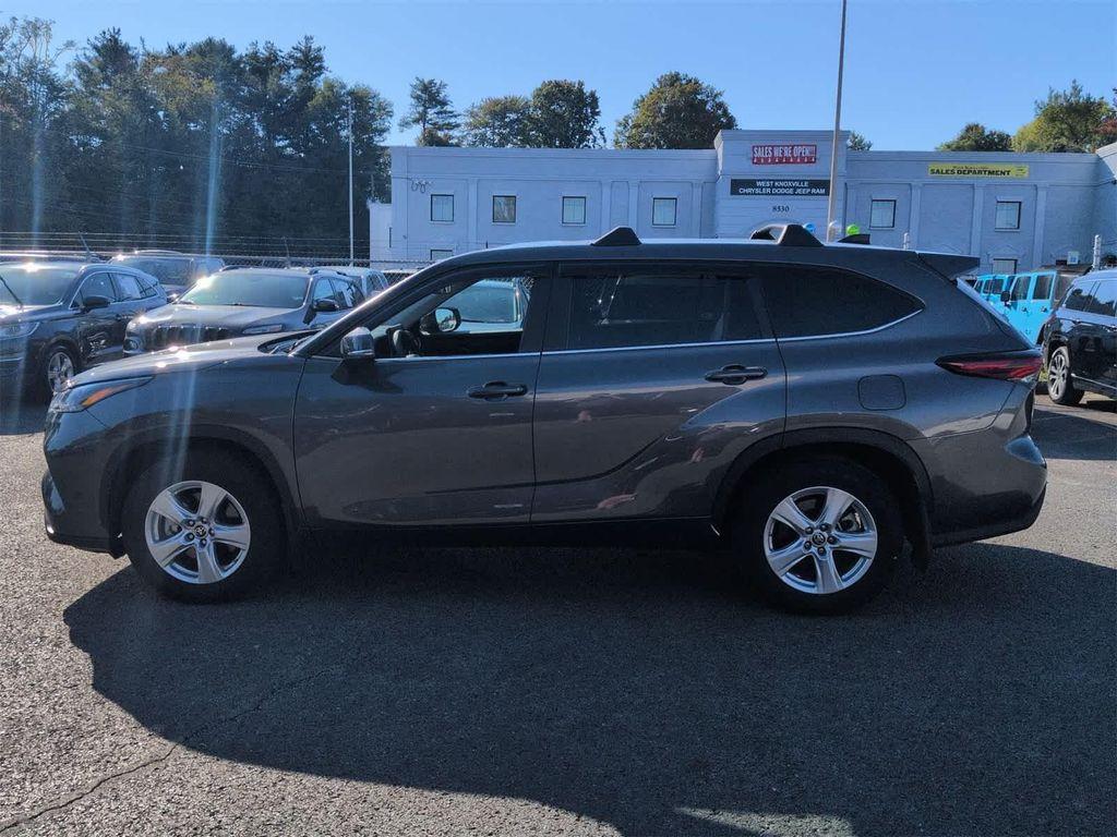 used 2024 Toyota Highlander car, priced at $35,500