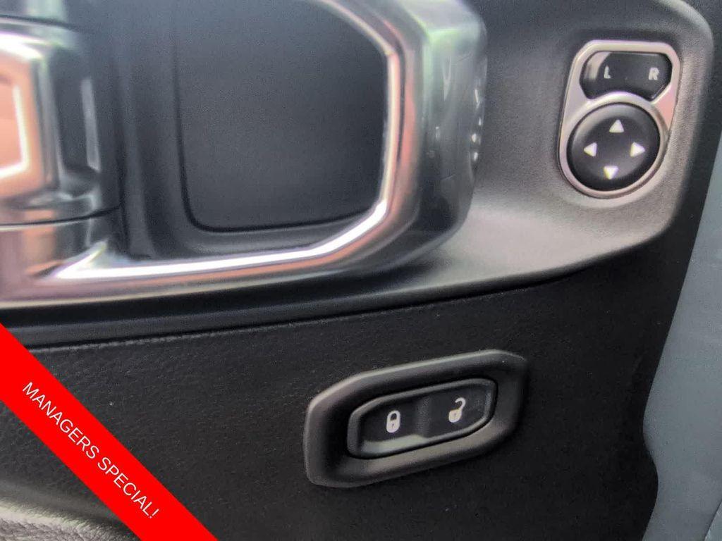 new 2025 Jeep Gladiator car, priced at $40,180