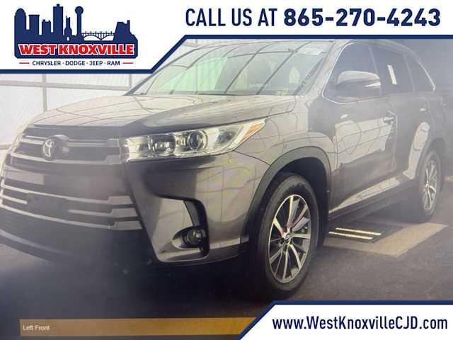 used 2019 Toyota Highlander car, priced at $26,865