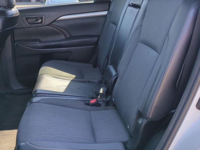 used 2015 Toyota Highlander car, priced at $16,670