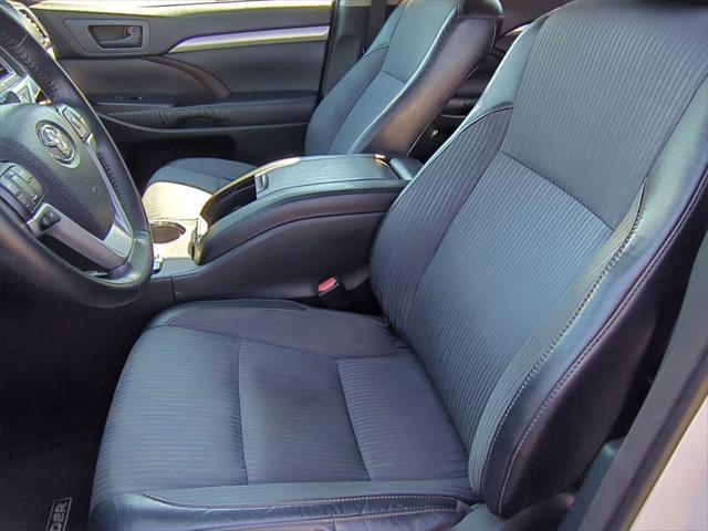 used 2015 Toyota Highlander car, priced at $16,670