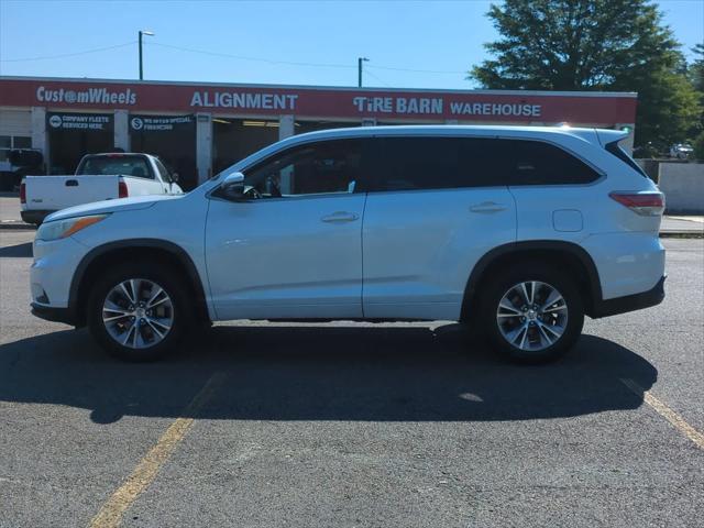 used 2015 Toyota Highlander car, priced at $16,670