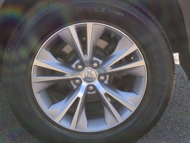 used 2015 Toyota Highlander car, priced at $16,670