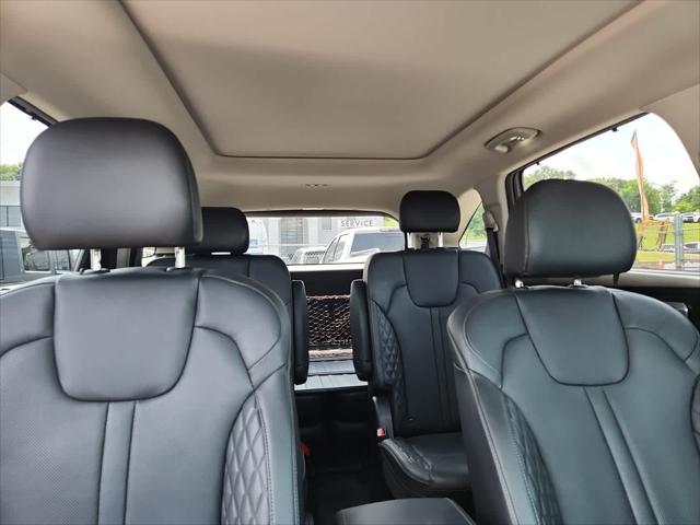 used 2023 Kia Sorento car, priced at $32,495