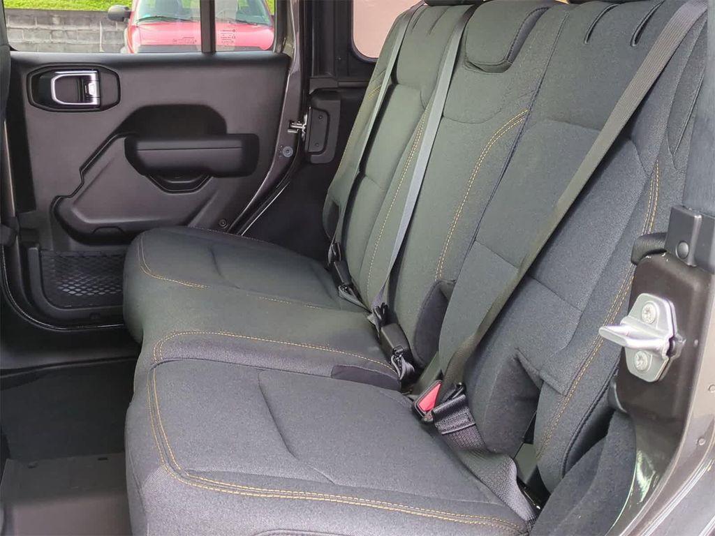 new 2025 Jeep Wrangler car, priced at $47,370