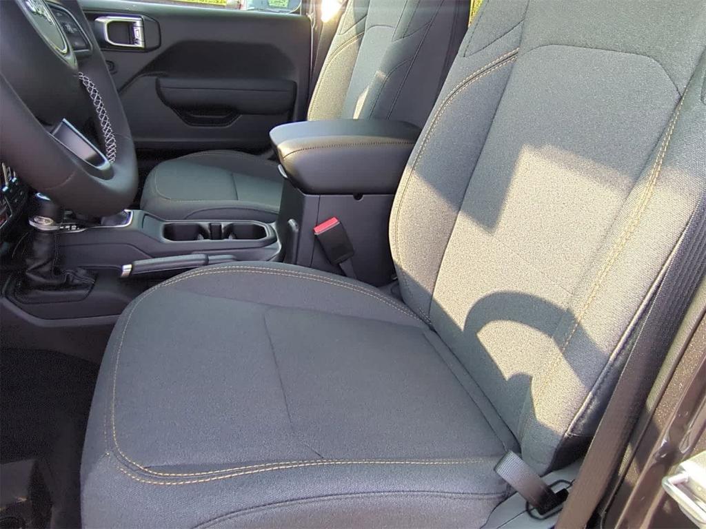 new 2025 Jeep Wrangler car, priced at $44,000