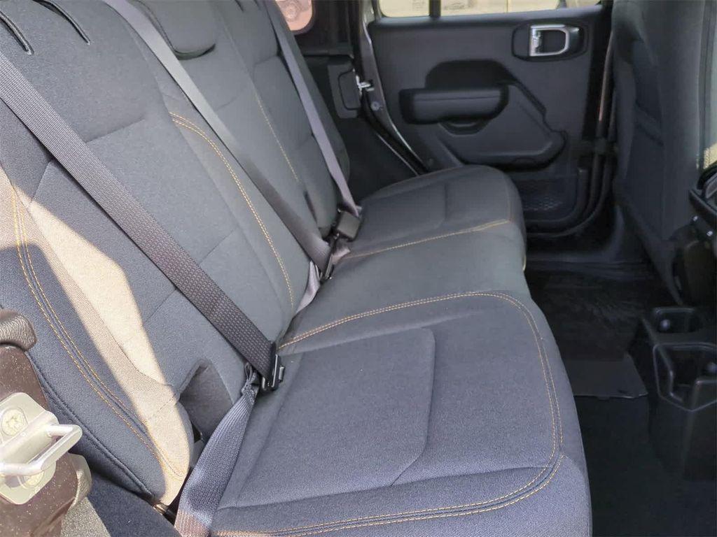 new 2025 Jeep Wrangler car, priced at $47,370