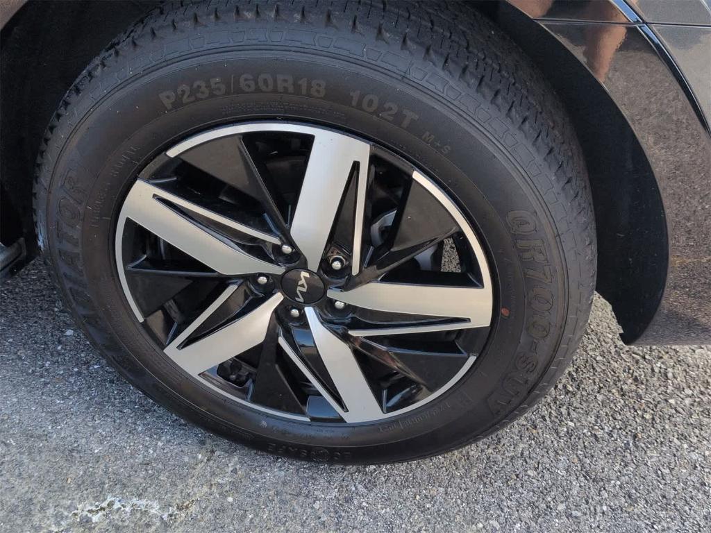 used 2022 Kia Sorento car, priced at $17,991
