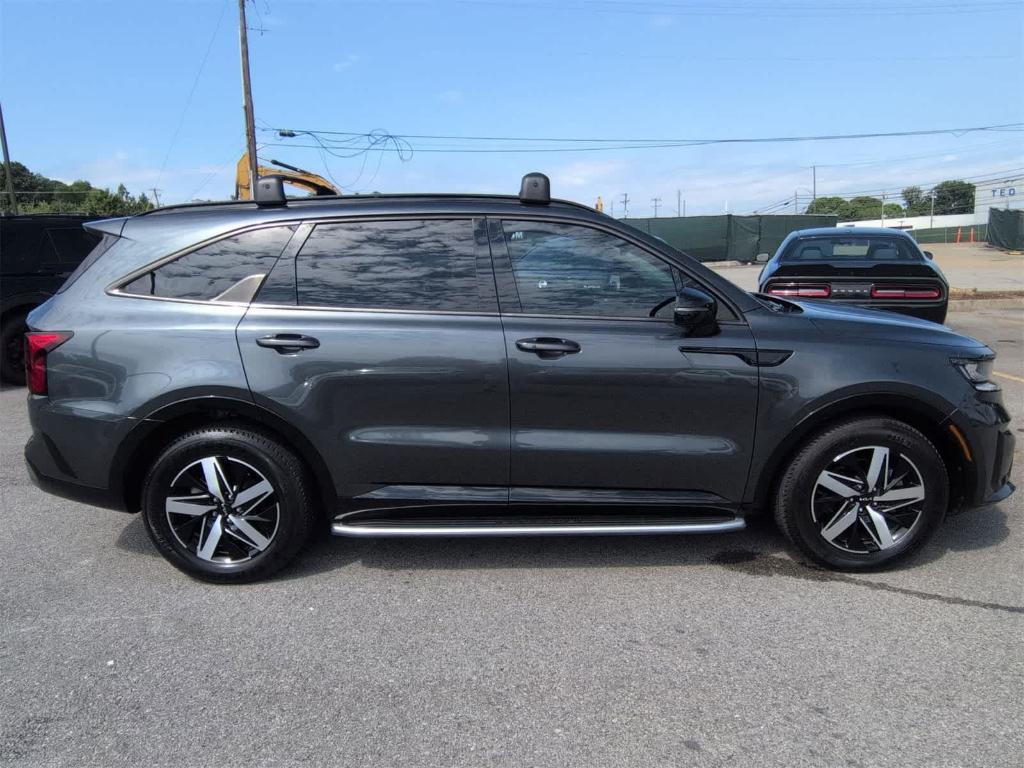 used 2022 Kia Sorento car, priced at $17,991