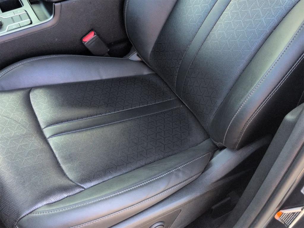 used 2022 Kia Sorento car, priced at $17,991