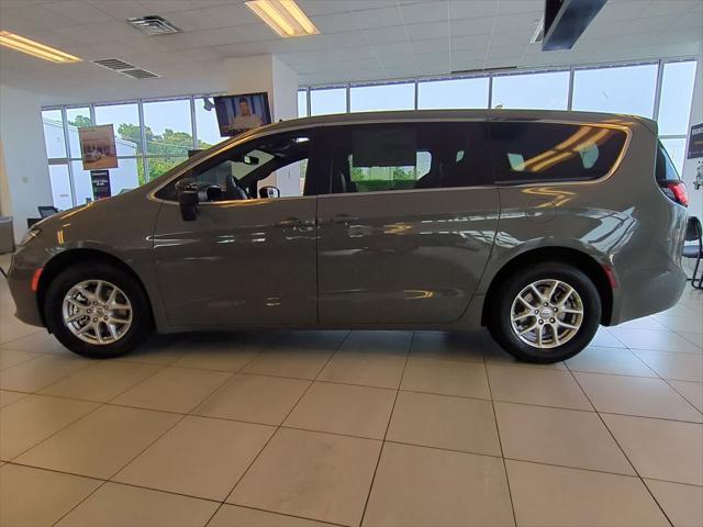 new 2025 Chrysler Pacifica car, priced at $41,815