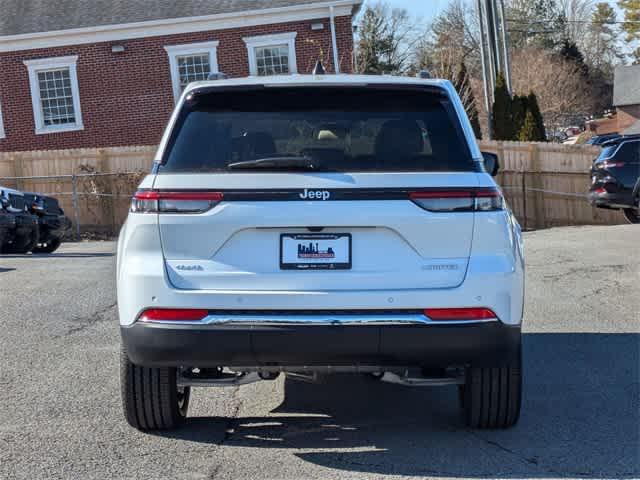 new 2025 Jeep Grand Cherokee car, priced at $44,205