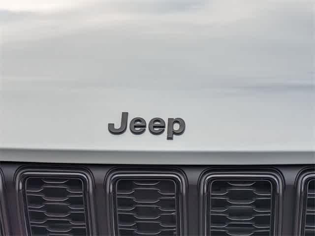 new 2025 Jeep Grand Cherokee L car, priced at $39,925