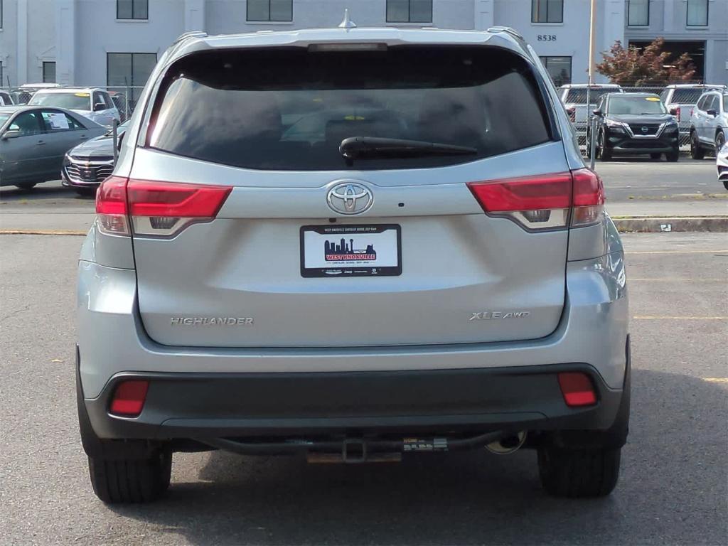 used 2019 Toyota Highlander car, priced at $26,704
