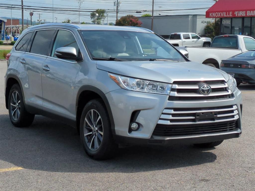 used 2019 Toyota Highlander car, priced at $26,704