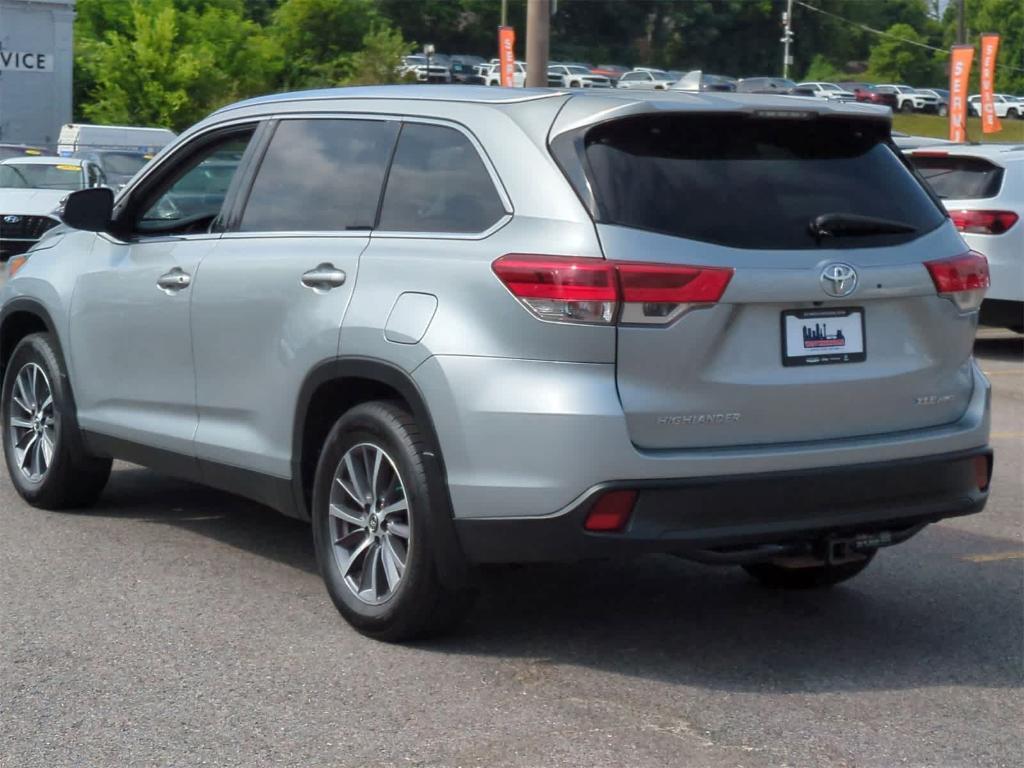 used 2019 Toyota Highlander car, priced at $26,704
