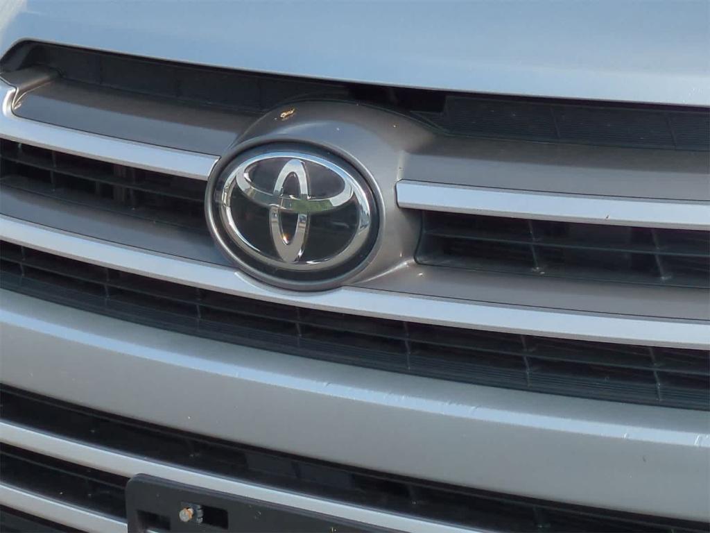 used 2019 Toyota Highlander car, priced at $26,704