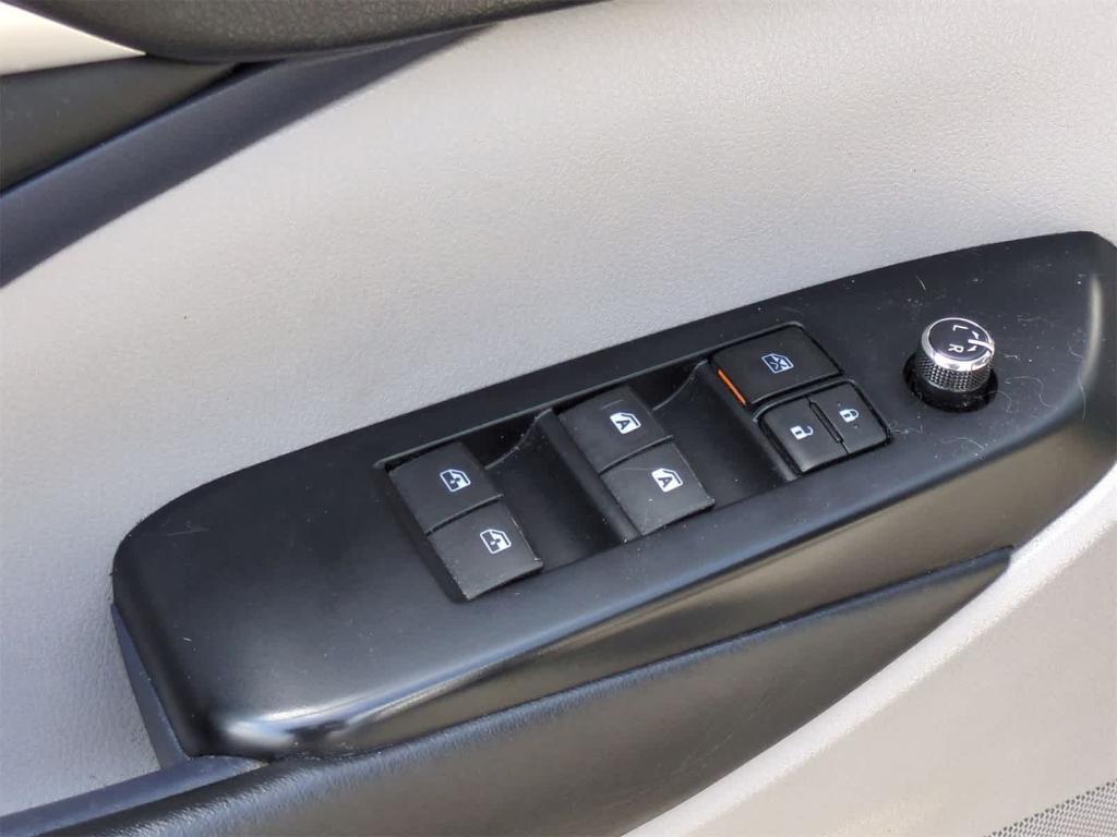 used 2019 Toyota Highlander car, priced at $26,704