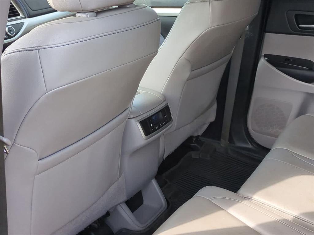 used 2019 Toyota Highlander car, priced at $26,704