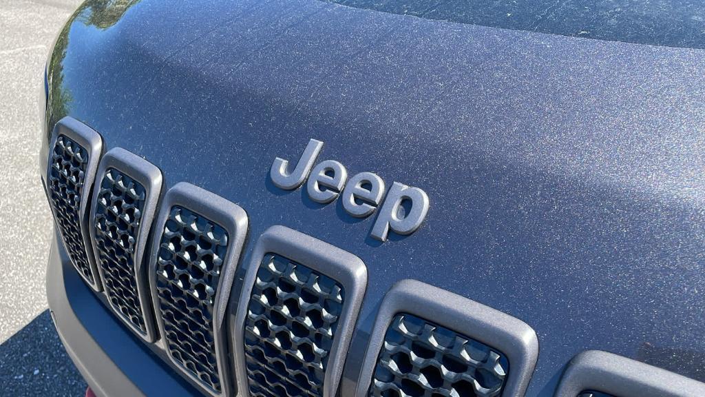 used 2019 Jeep Cherokee car, priced at $20,252