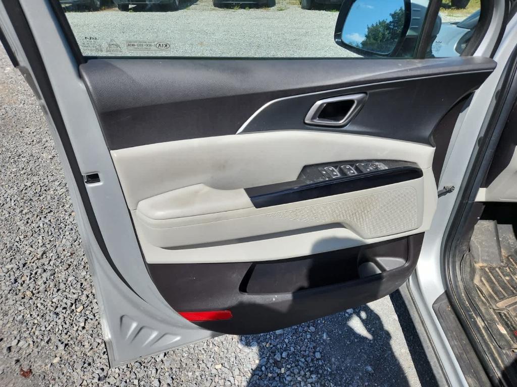 used 2022 Kia Carnival car, priced at $24,995