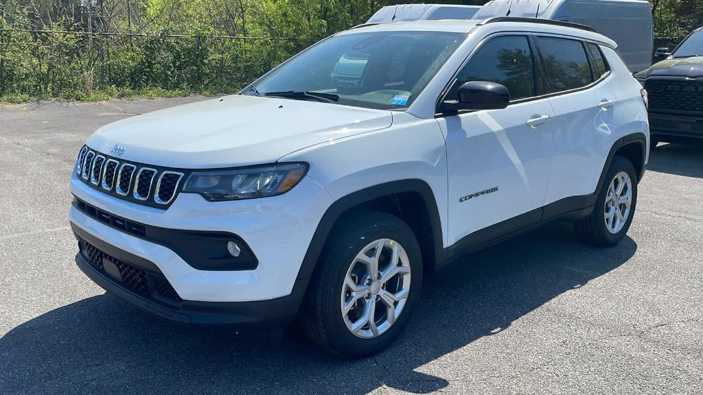 new 2024 Jeep Compass car, priced at $30,536