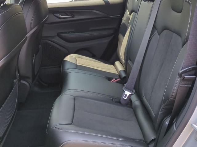 new 2025 Jeep Grand Cherokee car, priced at $39,375