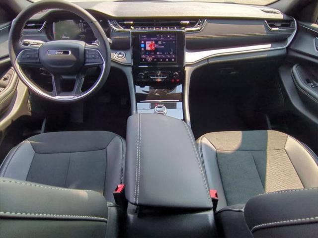 new 2025 Jeep Grand Cherokee car, priced at $39,375