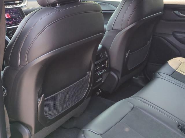 new 2025 Jeep Grand Cherokee car, priced at $39,375