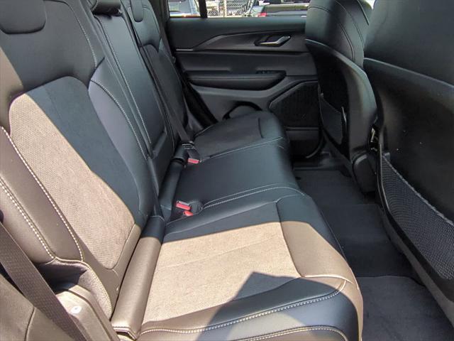 new 2025 Jeep Grand Cherokee car, priced at $39,375
