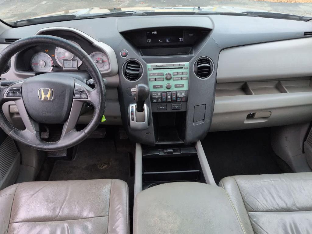 used 2011 Honda Pilot car, priced at $3,000
