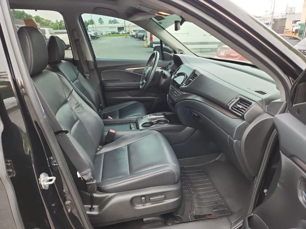 used 2022 Honda Pilot car, priced at $27,902