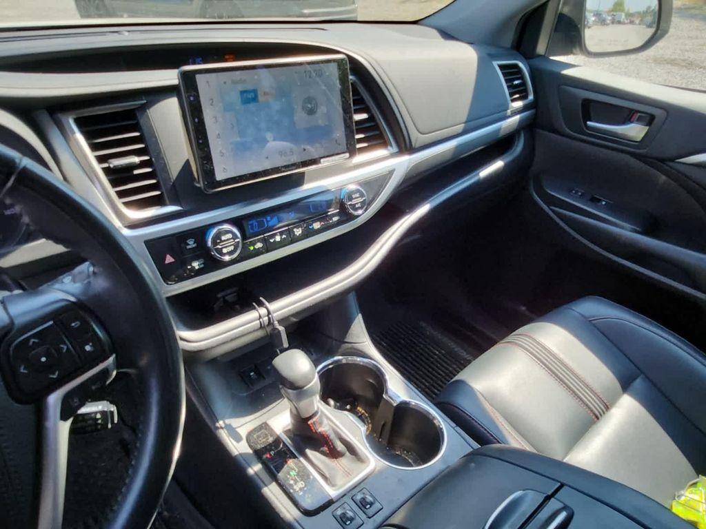 used 2019 Toyota Highlander car, priced at $26,995