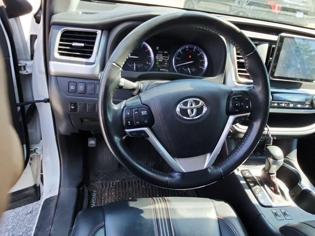 used 2019 Toyota Highlander car, priced at $26,995
