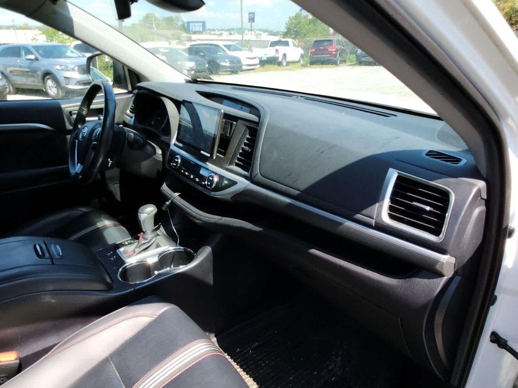 used 2019 Toyota Highlander car, priced at $26,995