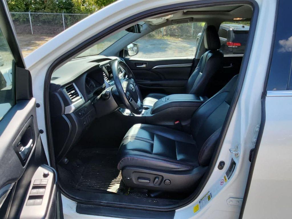 used 2019 Toyota Highlander car, priced at $26,995