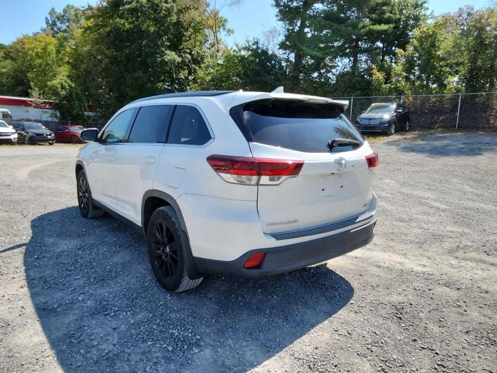 used 2019 Toyota Highlander car, priced at $26,995