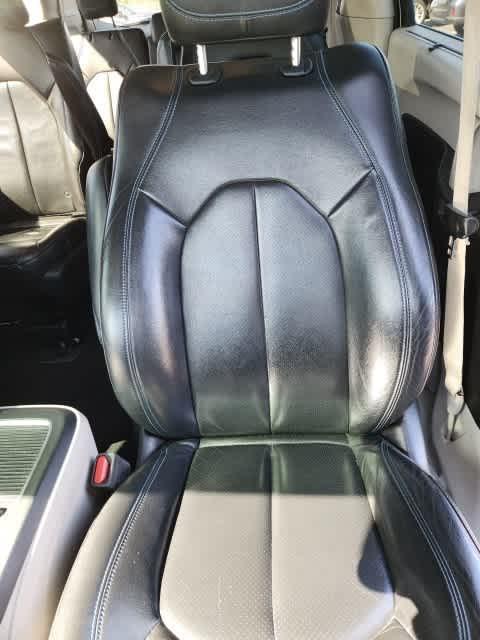 used 2021 Chrysler Pacifica Hybrid car, priced at $19,275