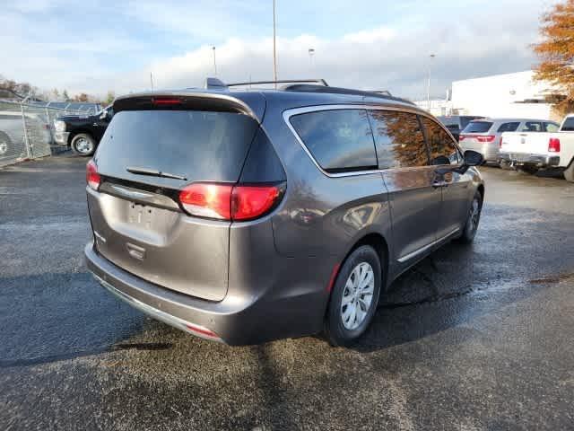 used 2017 Chrysler Pacifica car, priced at $15,575