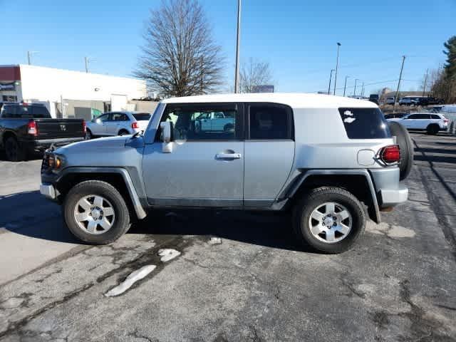 used 2010 Toyota FJ Cruiser car, priced at $12,900