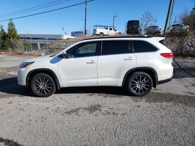 used 2017 Toyota Highlander car, priced at $24,985