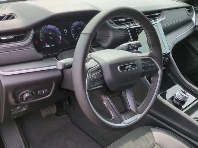 new 2025 Jeep Grand Cherokee car, priced at $39,375