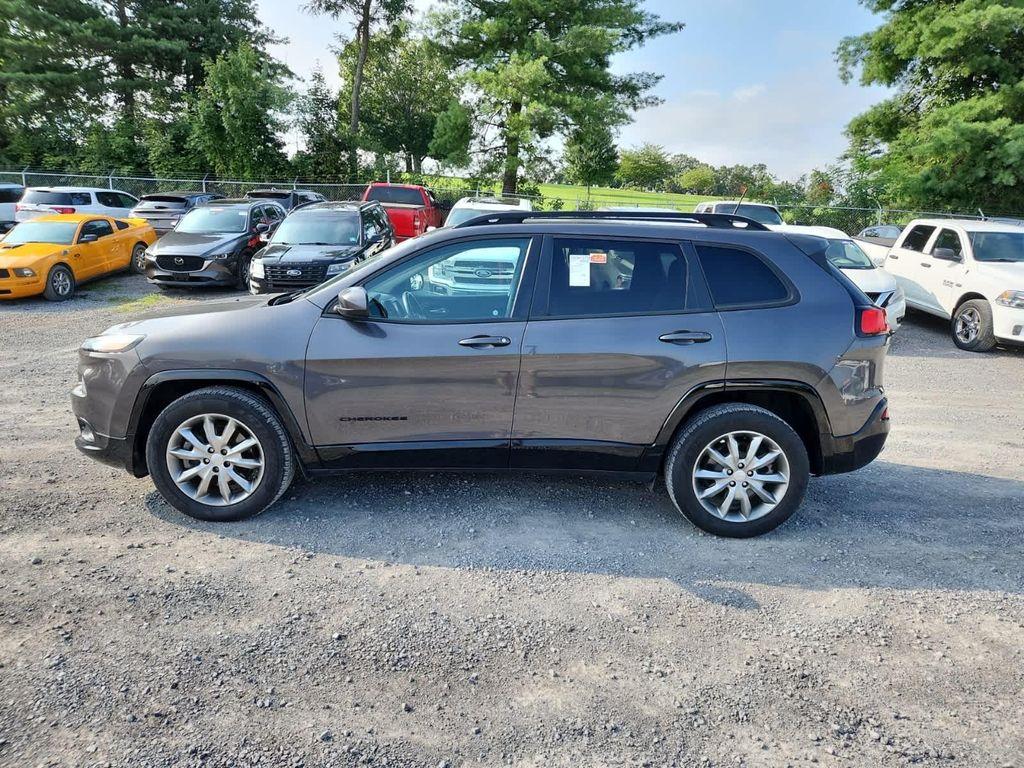 used 2018 Jeep Cherokee car, priced at $12,995
