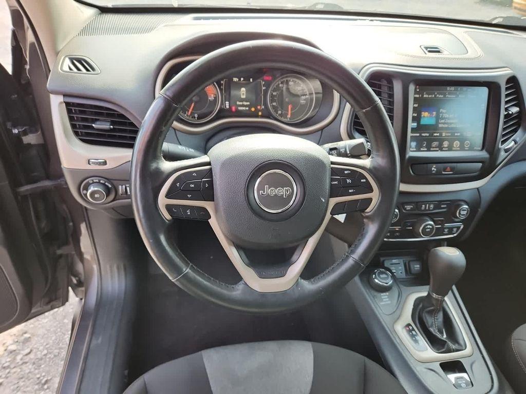 used 2018 Jeep Cherokee car, priced at $12,995
