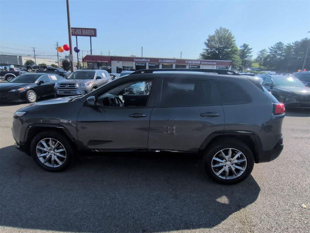 used 2018 Jeep Cherokee car, priced at $9,995