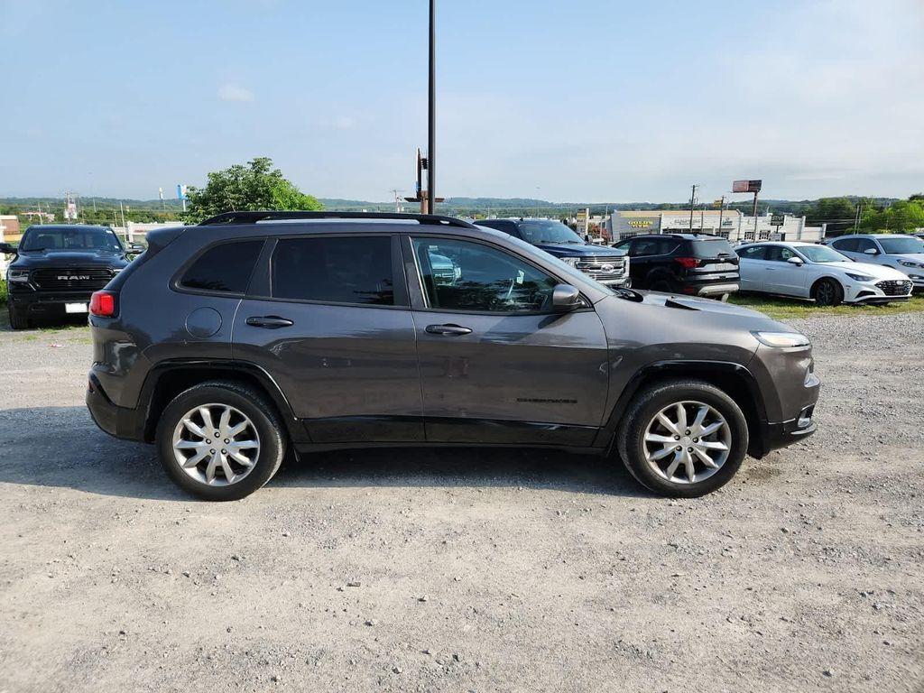 used 2018 Jeep Cherokee car, priced at $12,995