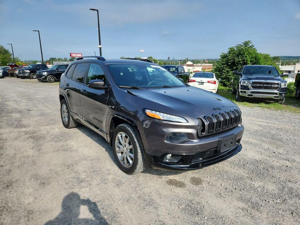used 2018 Jeep Cherokee car, priced at $12,995