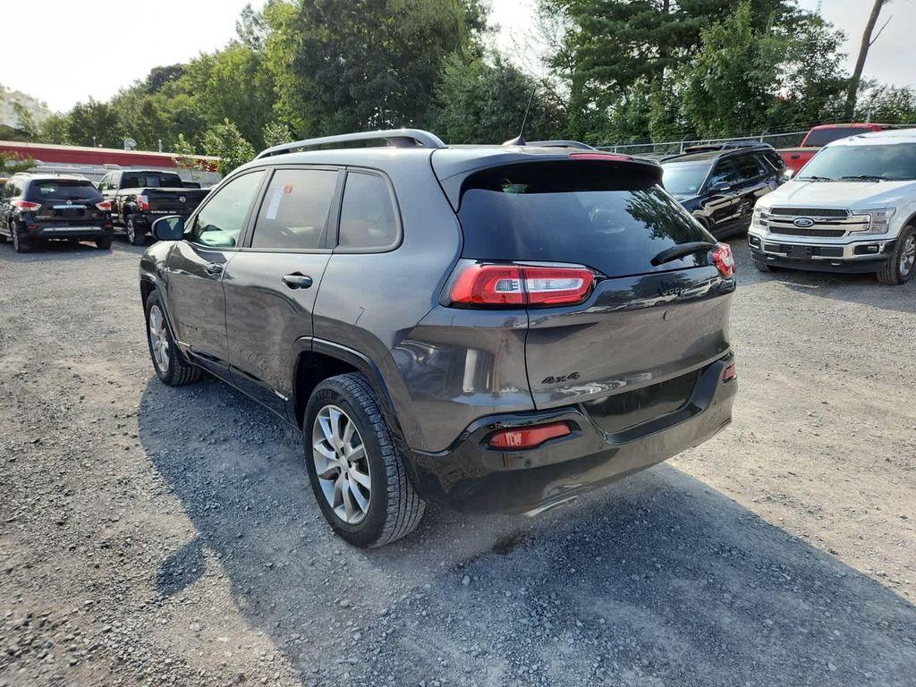 used 2018 Jeep Cherokee car, priced at $12,995